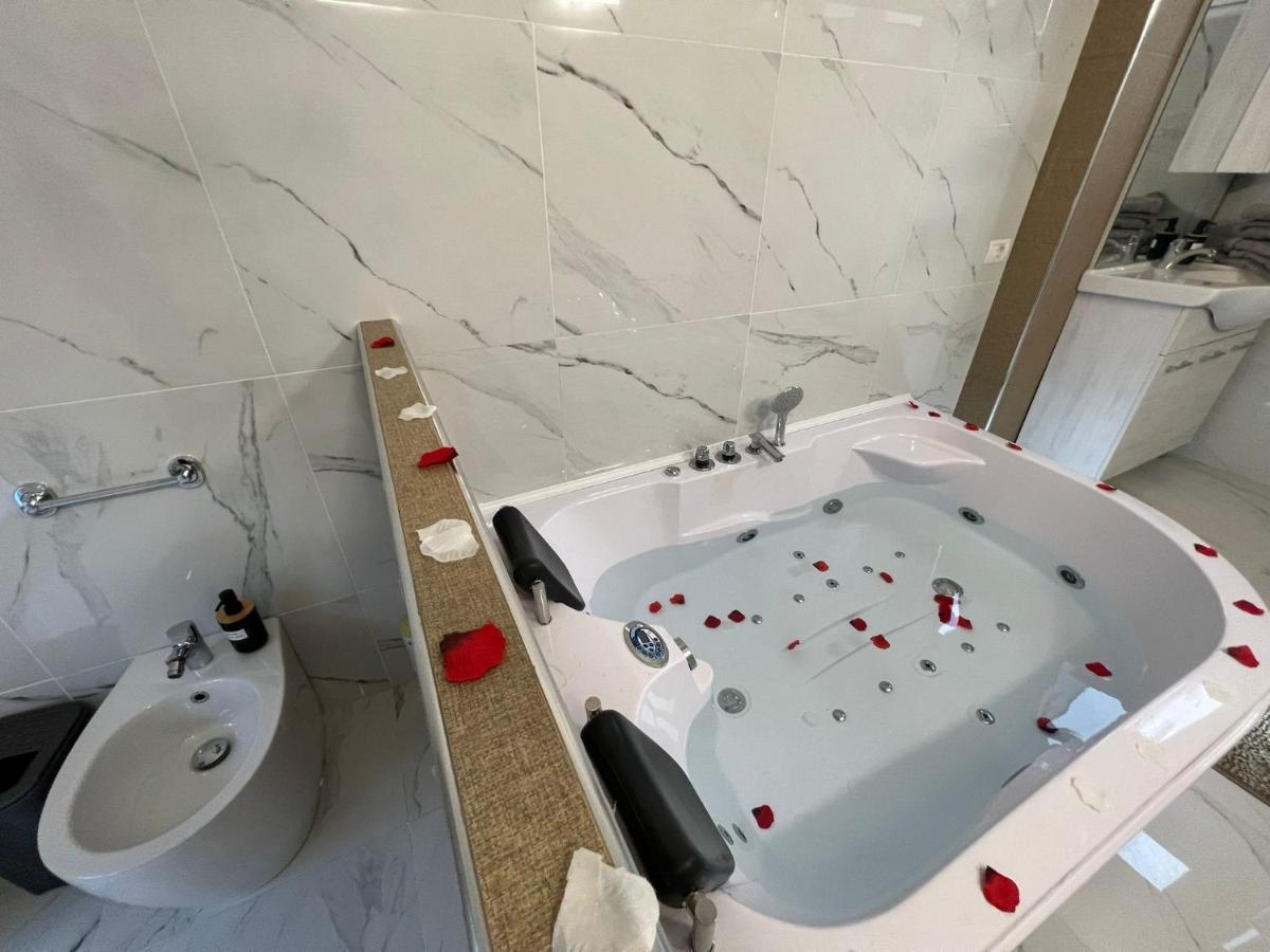 L'Oasi Del Raganello Bed & Breakfast Civita Ngoại thất bức ảnh