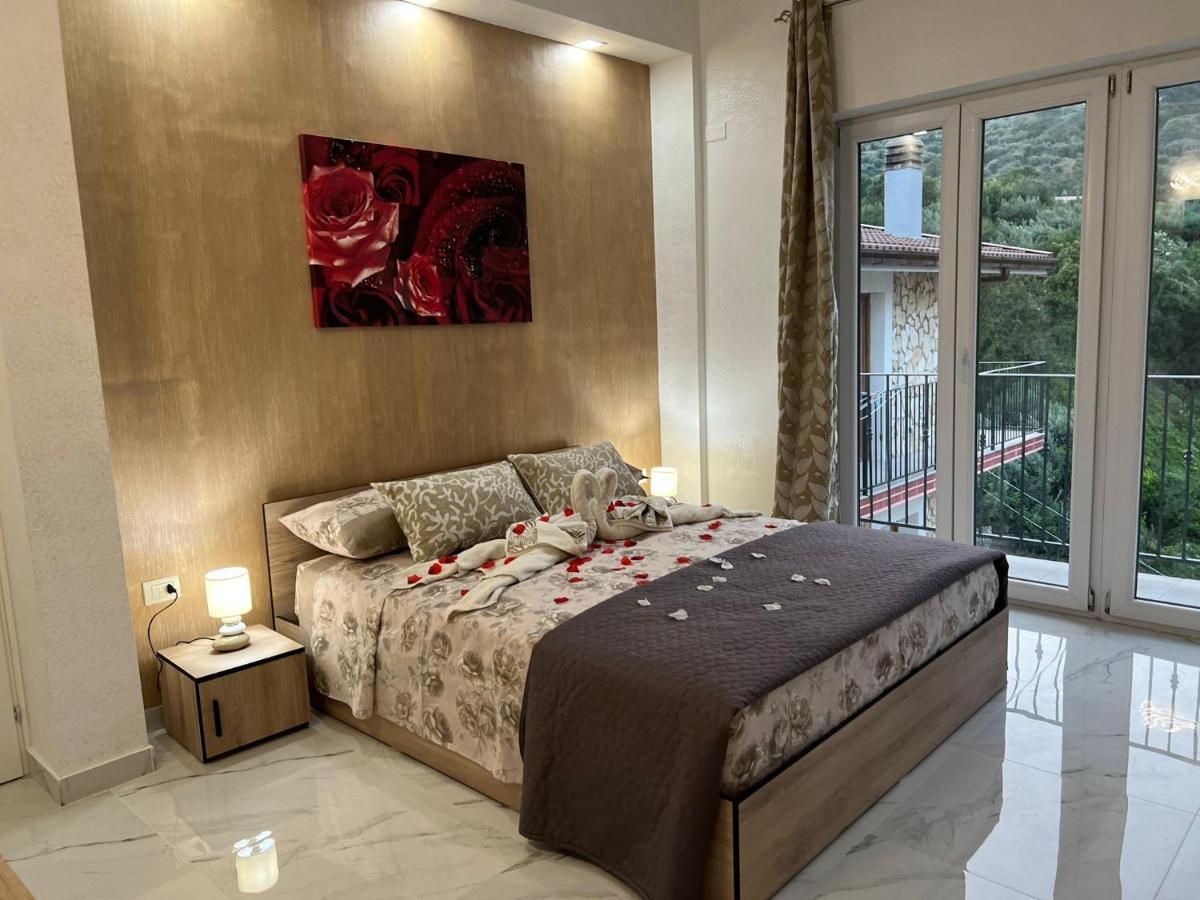 L'Oasi Del Raganello Bed & Breakfast Civita Ngoại thất bức ảnh