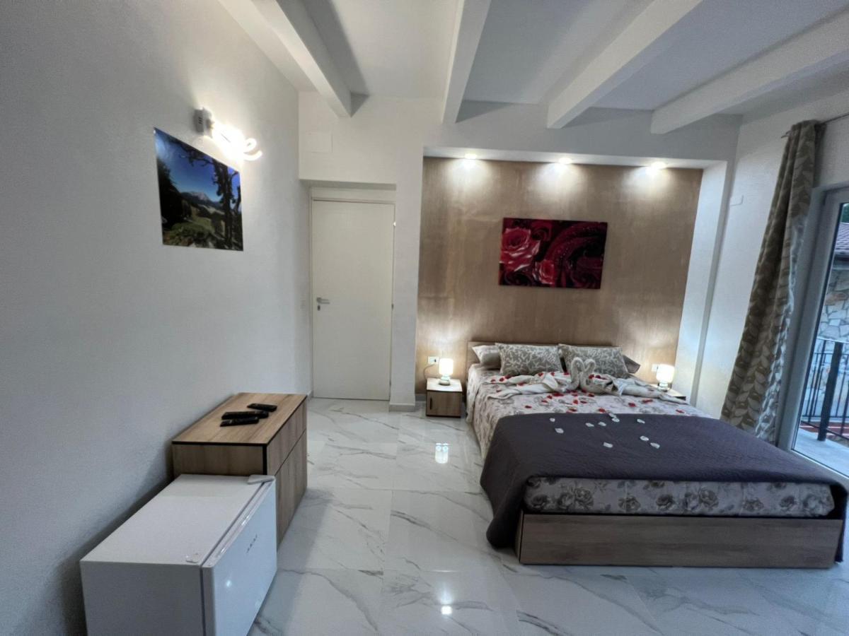 L'Oasi Del Raganello Bed & Breakfast Civita Ngoại thất bức ảnh