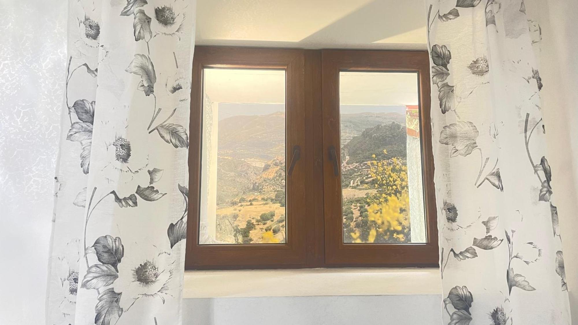 L'Oasi Del Raganello Bed & Breakfast Civita Ngoại thất bức ảnh
